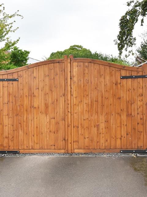 Installation portail en bois Installation portail en bois